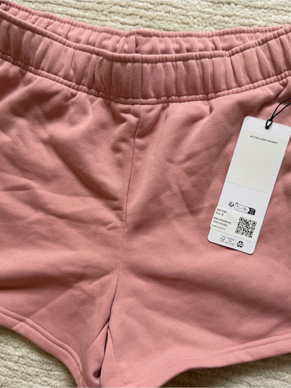 ALO Yoga Accolade Short in Dusty Pink